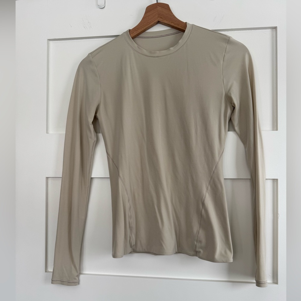 lululemon athletica Long Sleeve Top in Light Tan